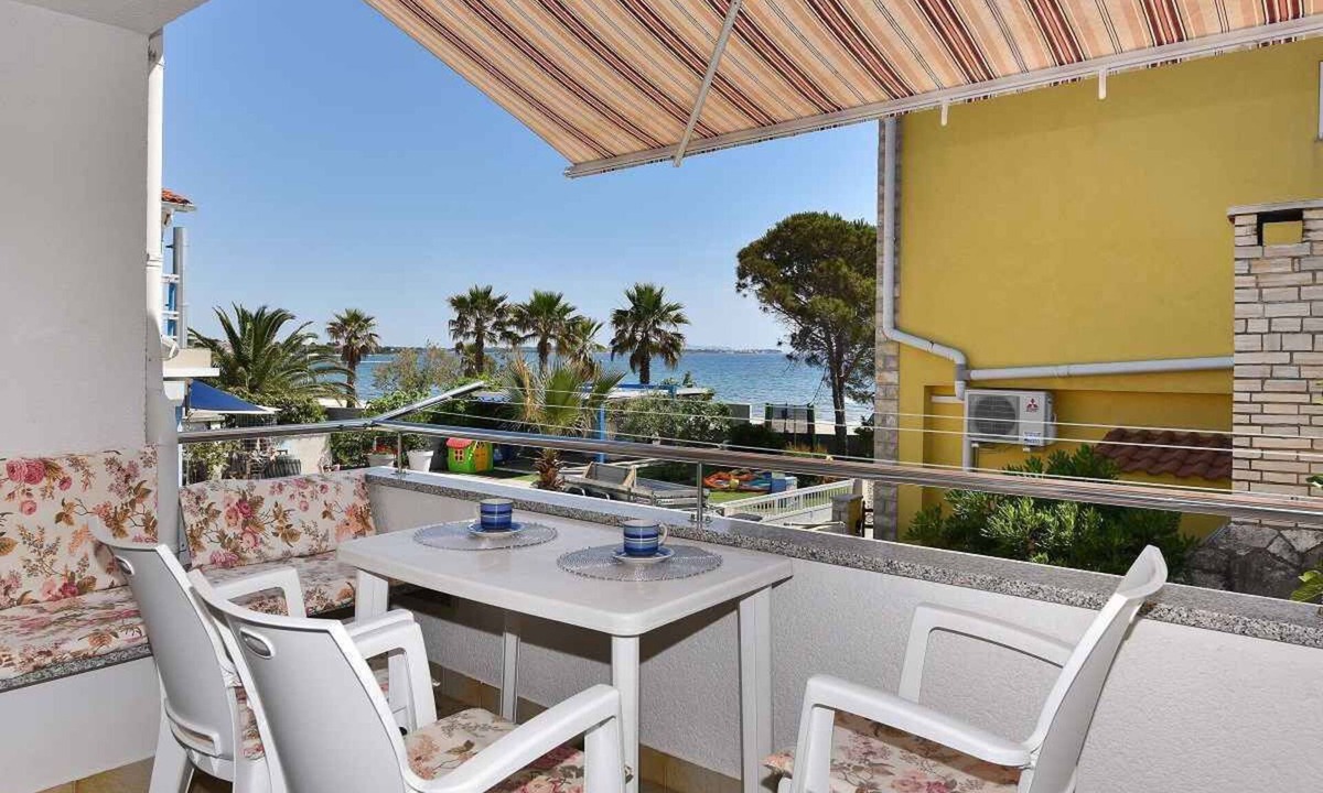 Vir Apartment | Holiday apartment with sea view