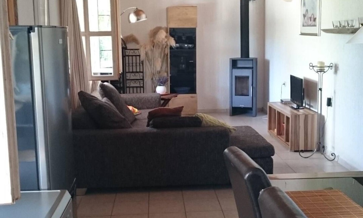 Sisan House | Holiday cottage Villa More with pool