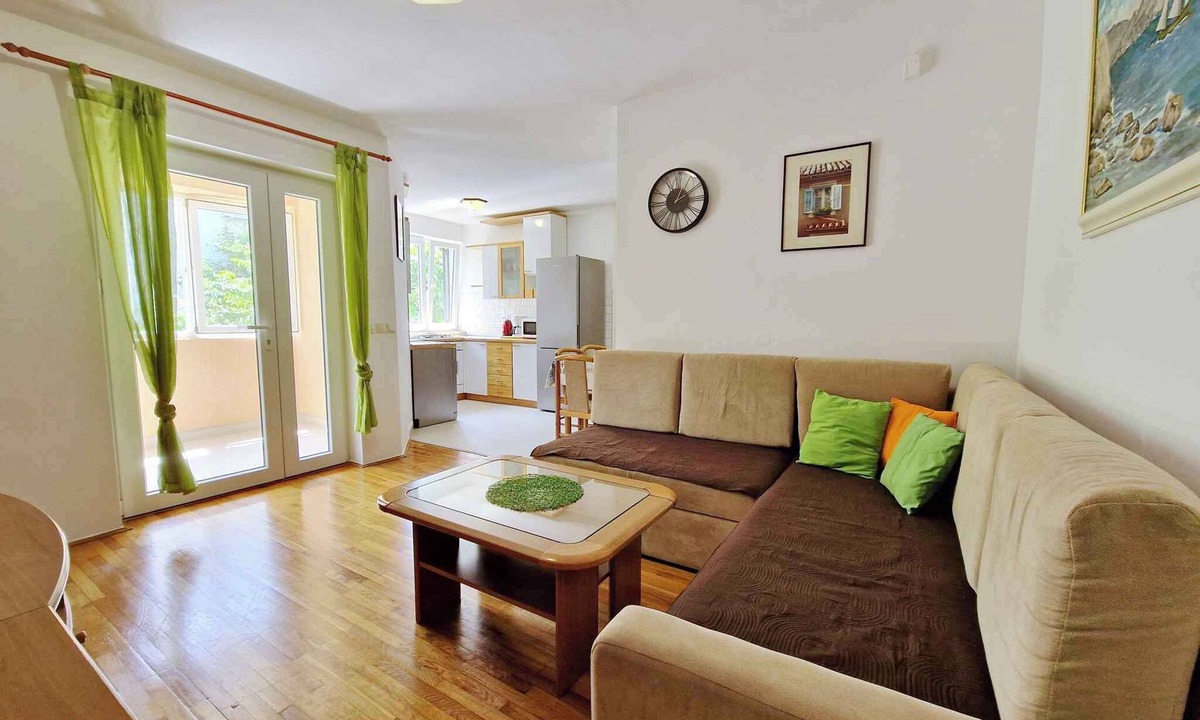 Baska Apartment | Holiday flat with air conditioning and terrace