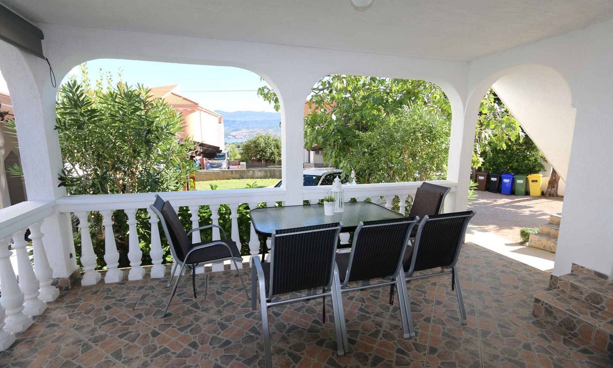 Silo Apartment | Holiday flat with terrace and air conditioning