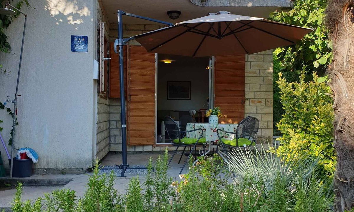 Jadrija House | Holiday Home 100 from the Beach
