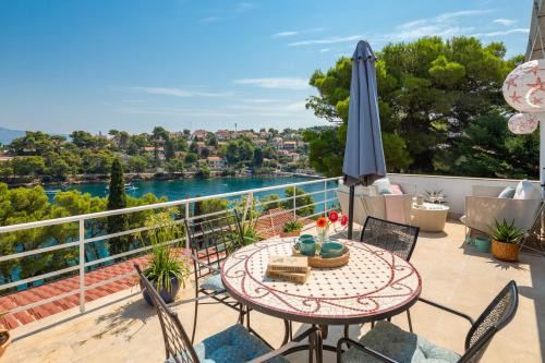 Splitska Apartment | Holiday Home Dora