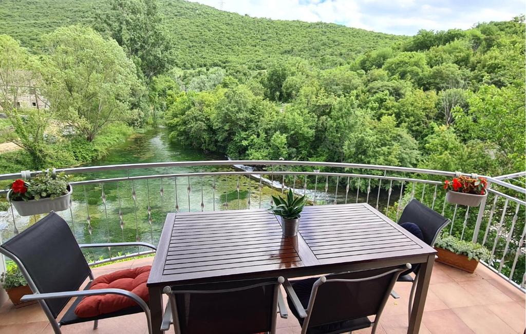 Trilj House | Holiday Home Grab I