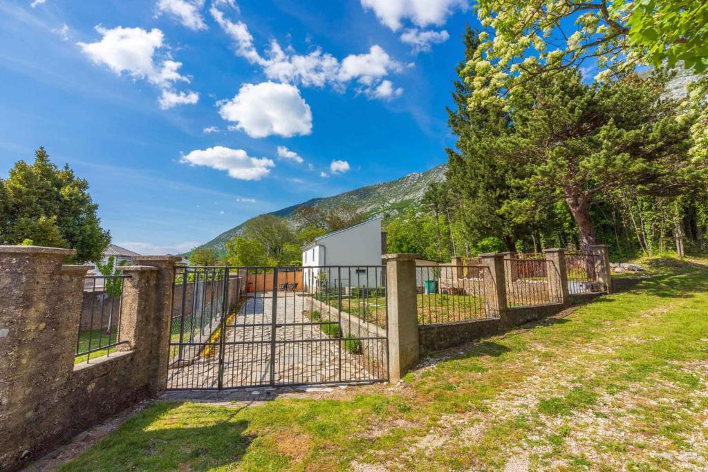 Tribalj House | Holiday home in Tribalj 45044