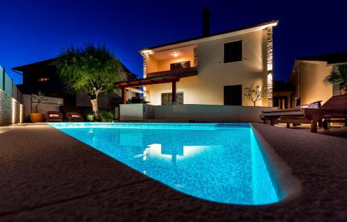 Valdebek House | Holiday Home Villa Pula