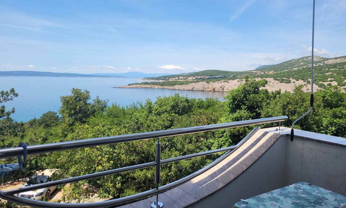 Klenovica Apartment | Holiday home with balcony and sea view near the beach