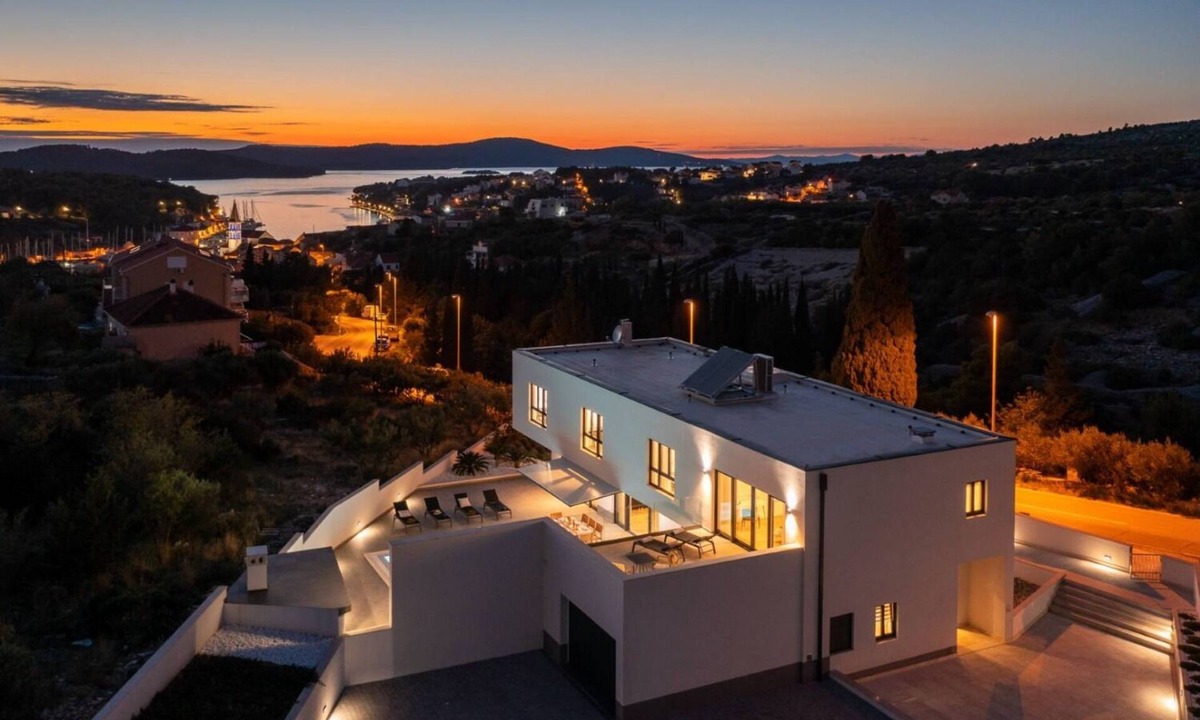 Milna (Brac) House | Holiday house Holly - with pool: - Milna (Brac), Island Brac, Croatia