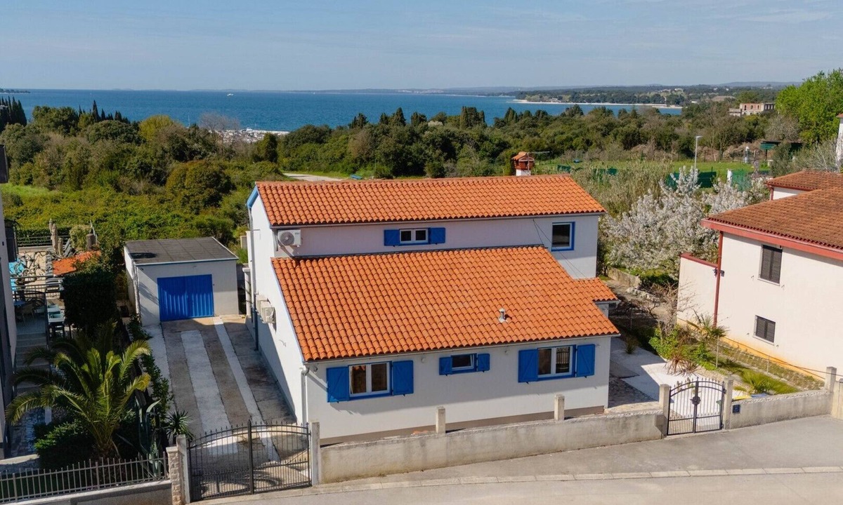 Stinjan House | Holiday house Nino close to the sea with sea view