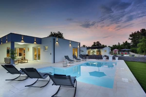 Stokovci House | Holiday house Svetvinčenat for 6 - 8 persons with 3 bedrooms - Holiday house