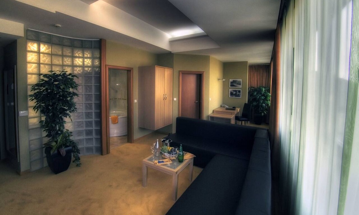 Vukovar Hotel | Hotel Lav
