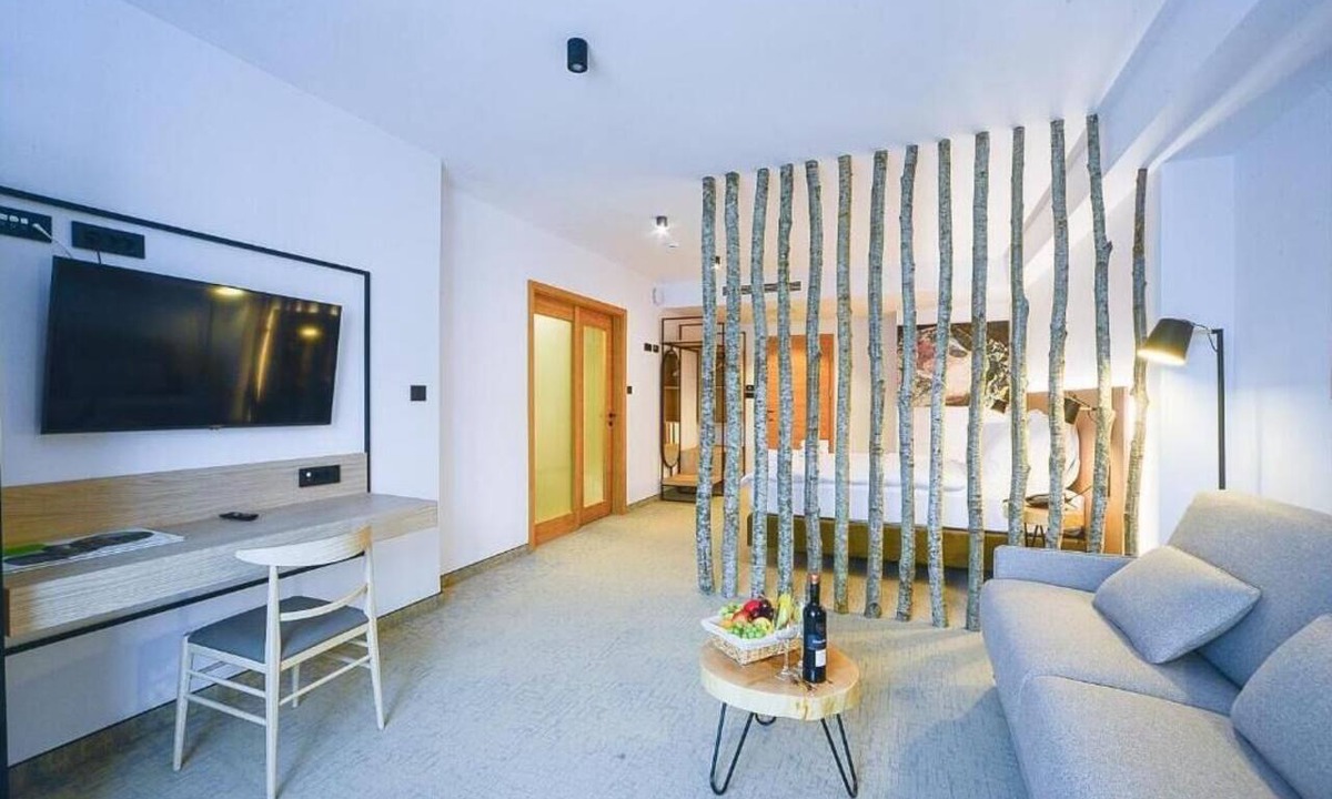 Delnice Hotel | Hotel Risnjak