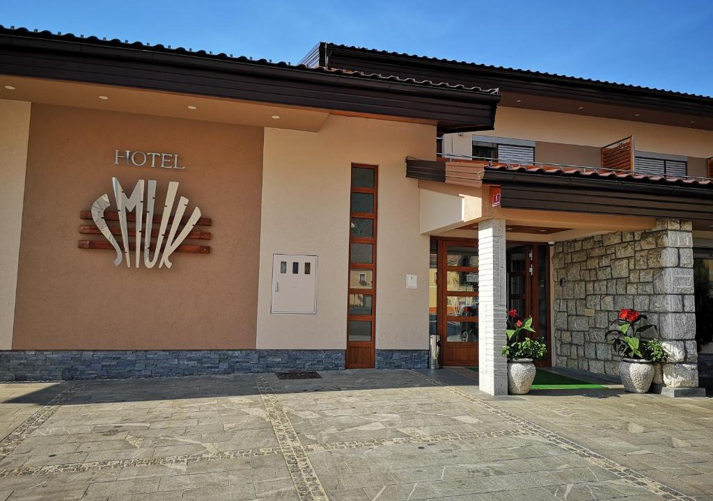 Semic Hotel | HOTEL SMUK