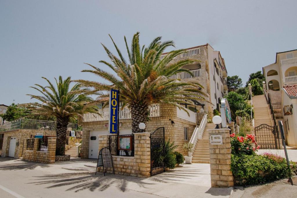 Arbanija Hotel | Hotel Vila Tina