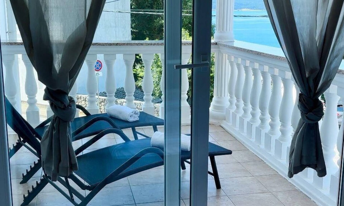 Dramalj House | House in Dramalj with Communal Pool