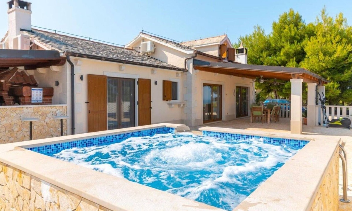 Supetar House | House Kristiana (108451-K1) - Supetar - island Brac
