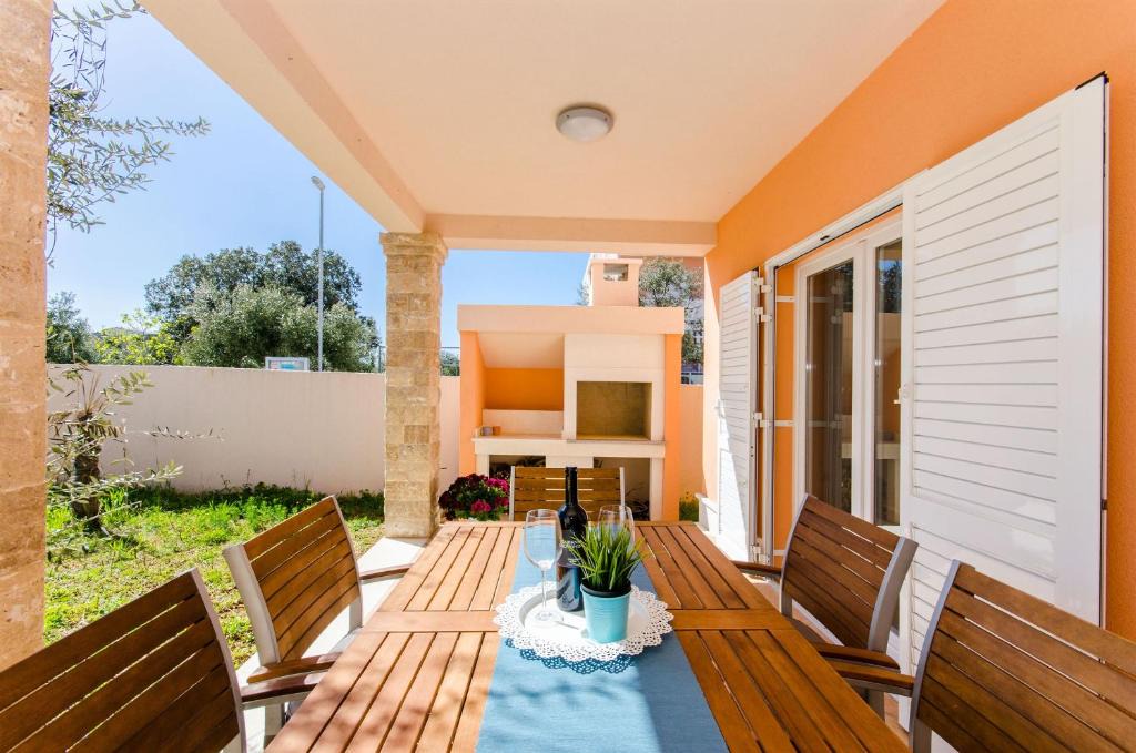 Sevid House | House Nikolina
