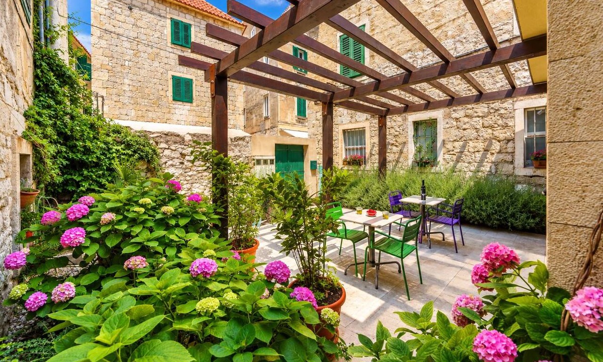Old Town Apartment | Apartments in the heart of the Split Old Town with garden & terrace