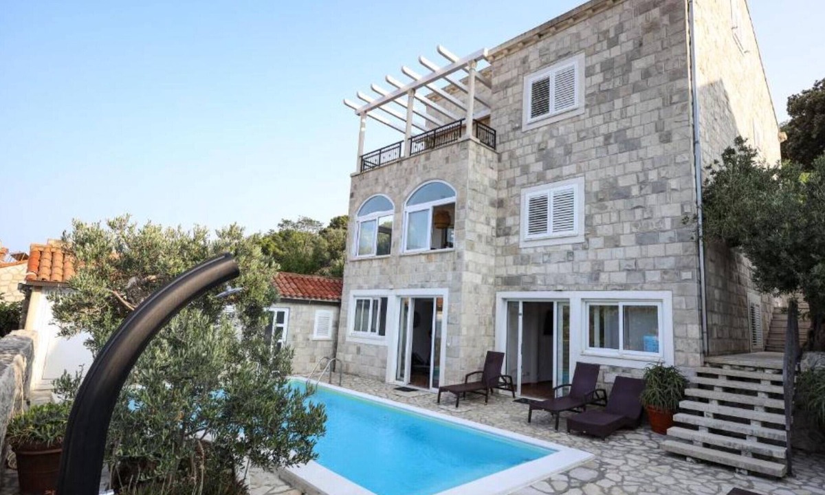 Zaton Villa | Imperial Stay Dubrovnik - Eight Bedroom Villa with Outdoor Pool and Gym