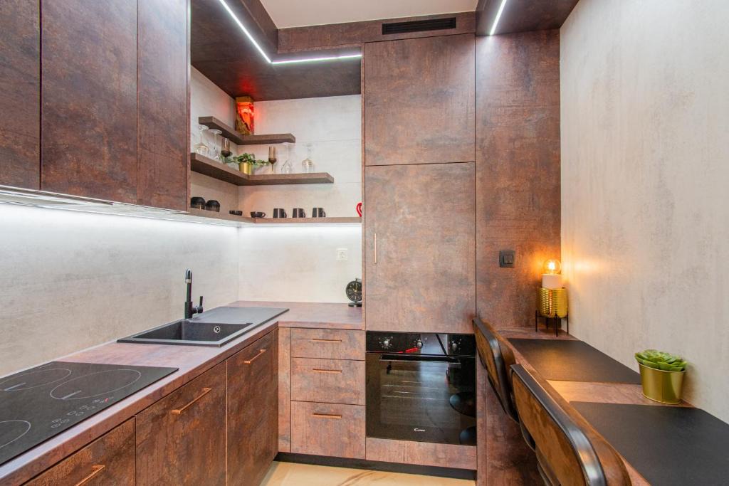 Zagreb Apartment | Jacuzzi - Love - BDSM - Extra Luxury - EV chargger - Valentine's Day - Red Room - Flexible SelfCheckIns 28