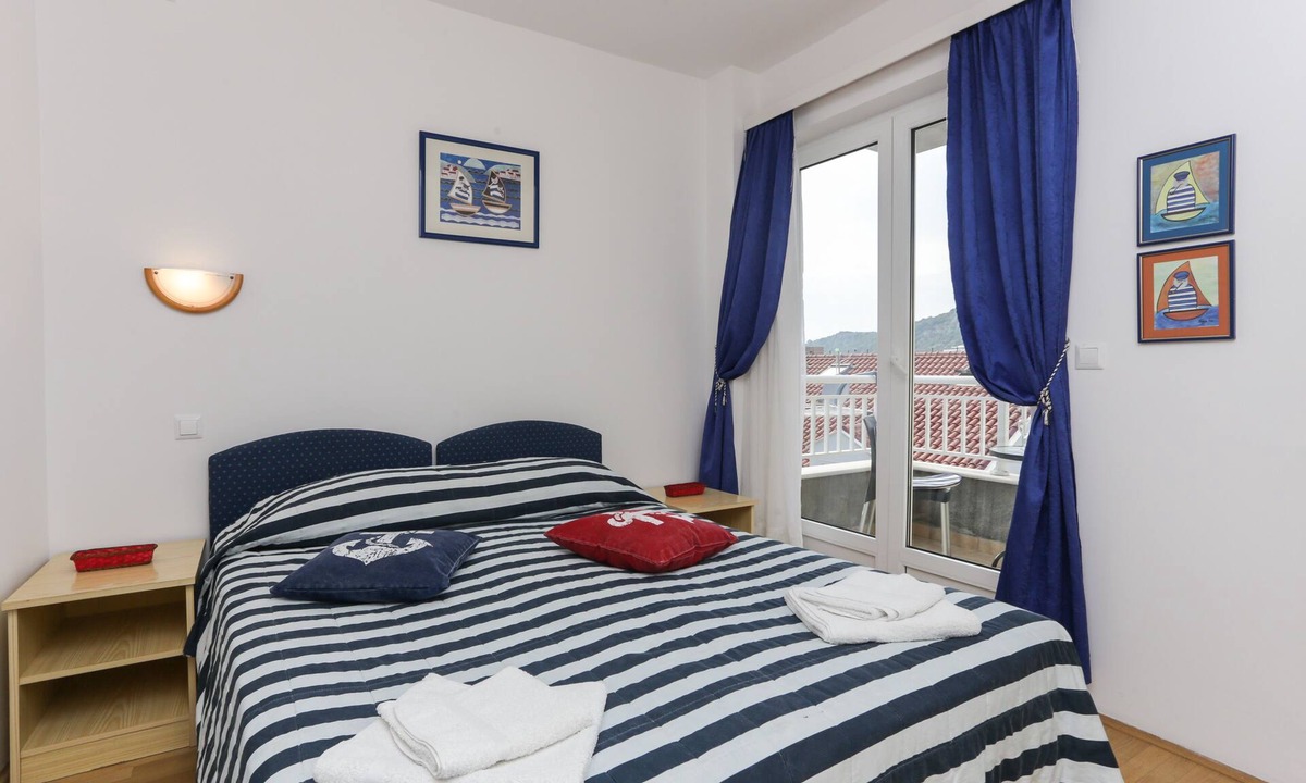 Lapad Apartment | K-Apartments - One Bedroom Apartment with Balcony and City View - A2