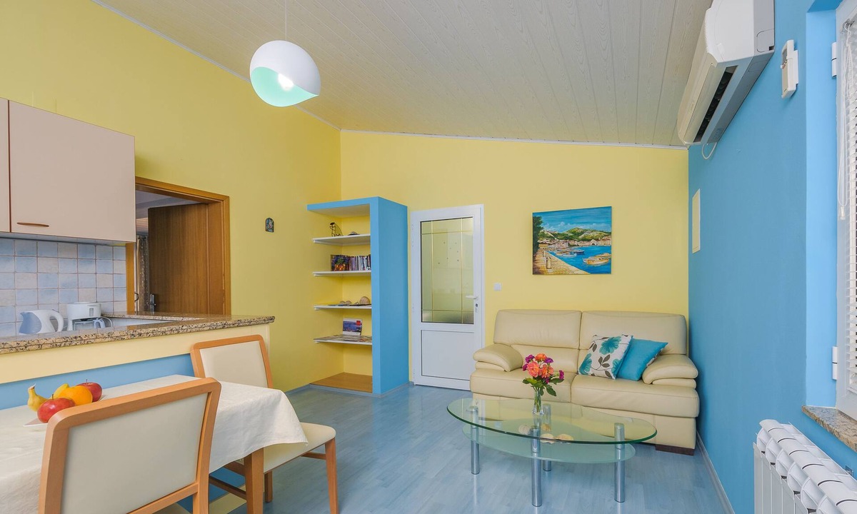 Krizna luka Apartment | Komazin