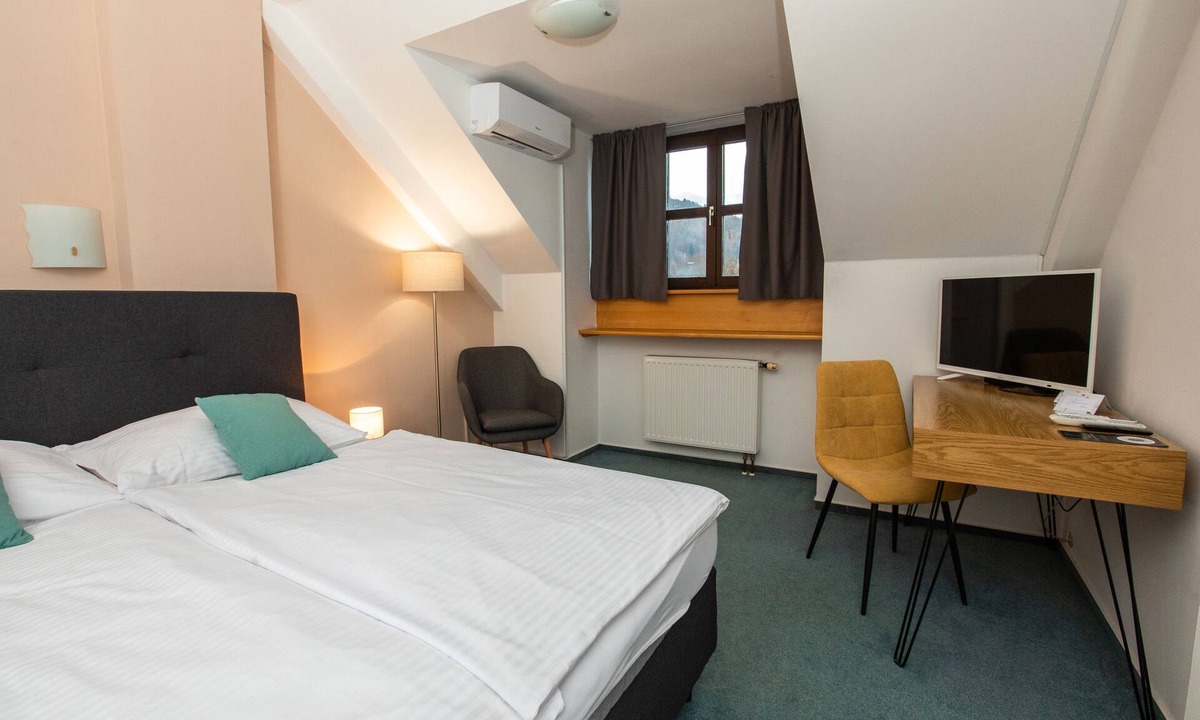 Cerklje ob Krki Hotel | Kozjanski dvor