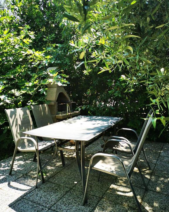 Komen House | Krasen Kras Apartment