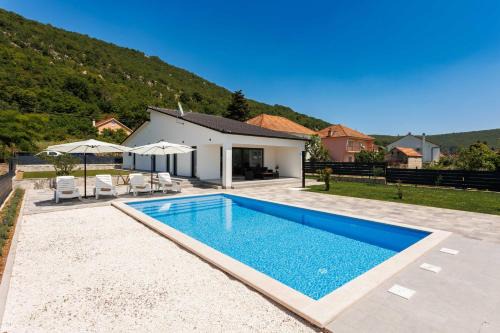 Trilj Villa | Kuća Grab