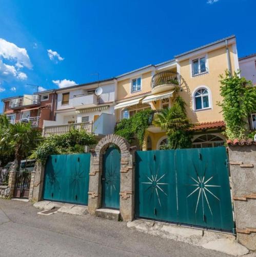 Crikvenica Apartment | Leonarda