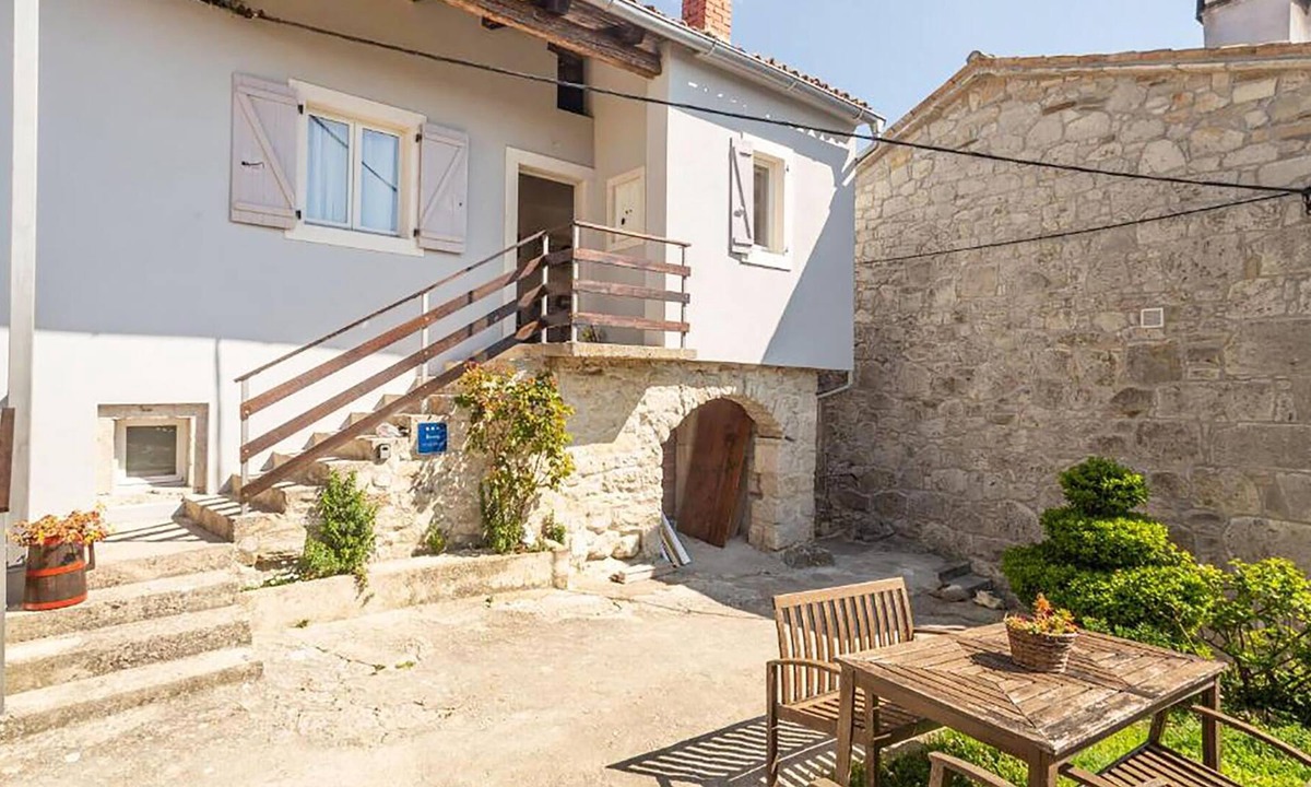 Grabri House | Look forward to a fantastic landscape panorama in this vacation home!