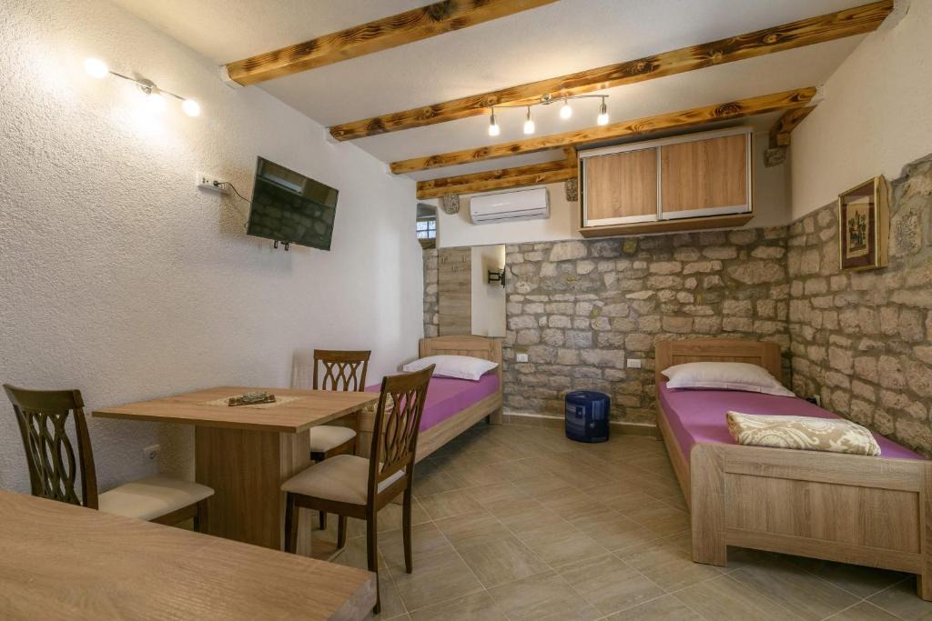 Trogir Apartment | Lorena