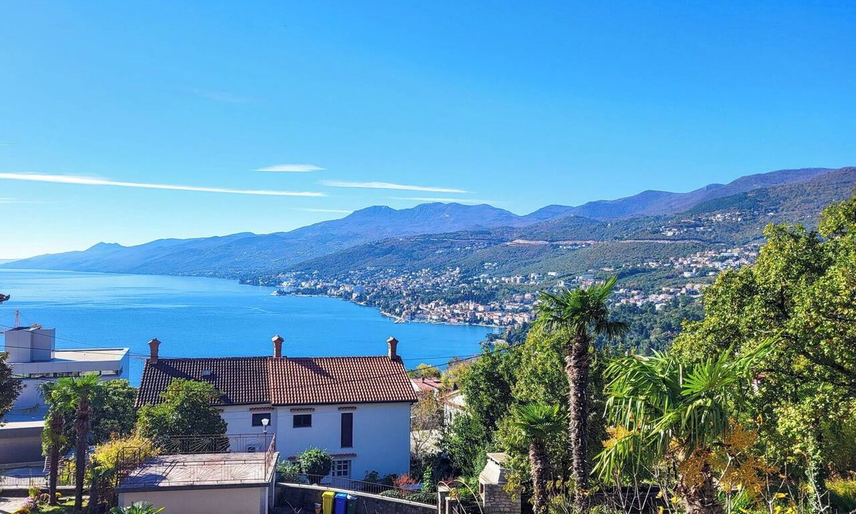 Sarsoni Apartment | Lovely apartment for 8 guests with A/C, pool, WIFI, TV and balcony