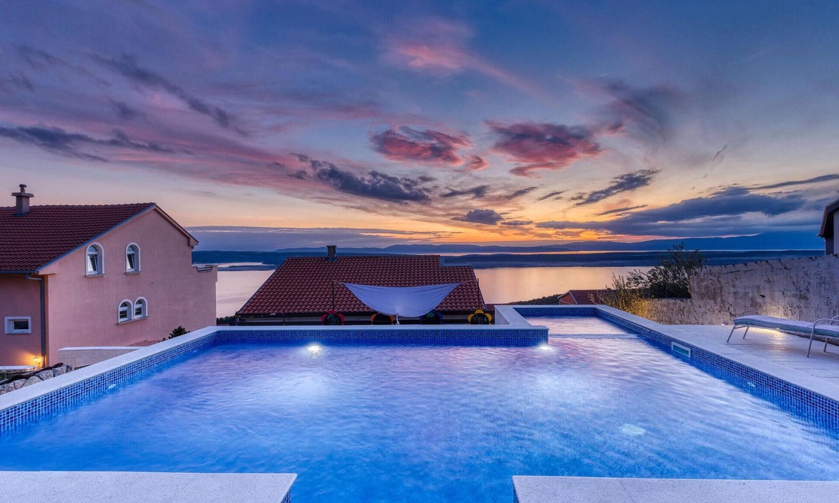 Klanfari Apartment | Lovely apartment in Dramalj with WiFi