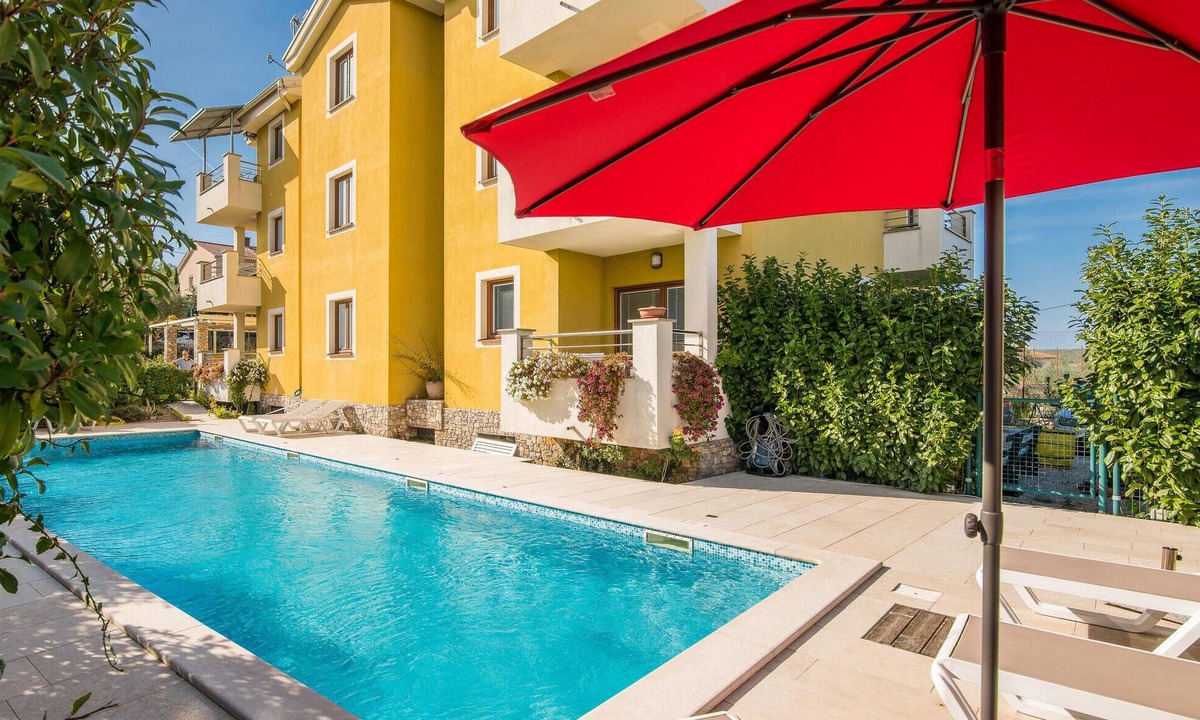 Salatic Apartment | Lovely apartment in Salatici with WiFi