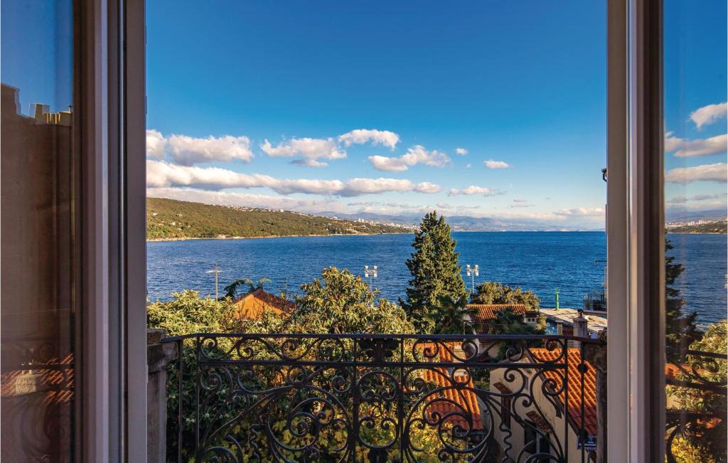 Volosko House | Lovely Home In Opatija With Wifi