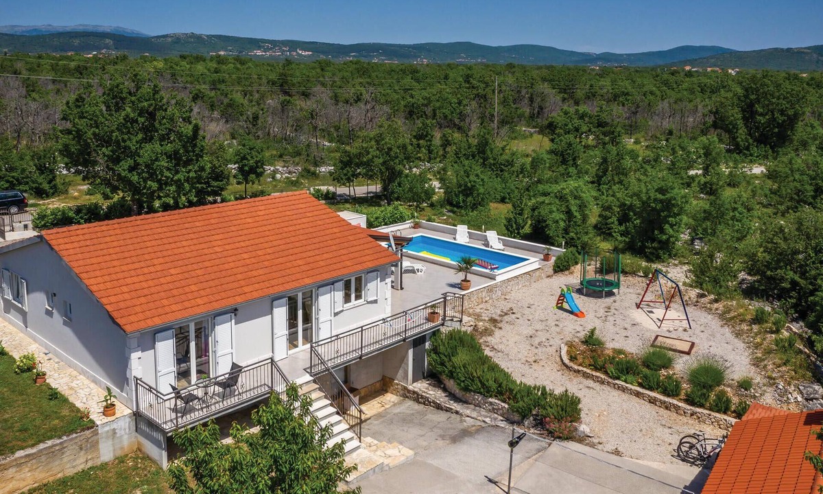 Sestanovac House | Lovely home in Sestanovac