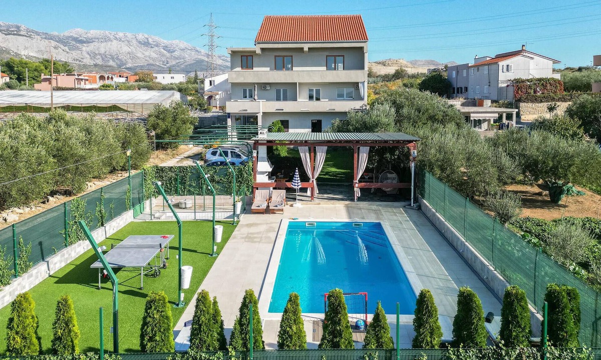 Dracevac House | Lovely home in Split with private swimming pool, can be inside or outside