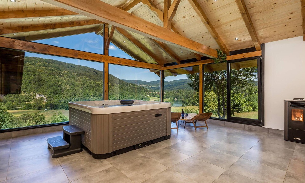 Klanac House | Luxurious home in Severin na Kupi with sauna