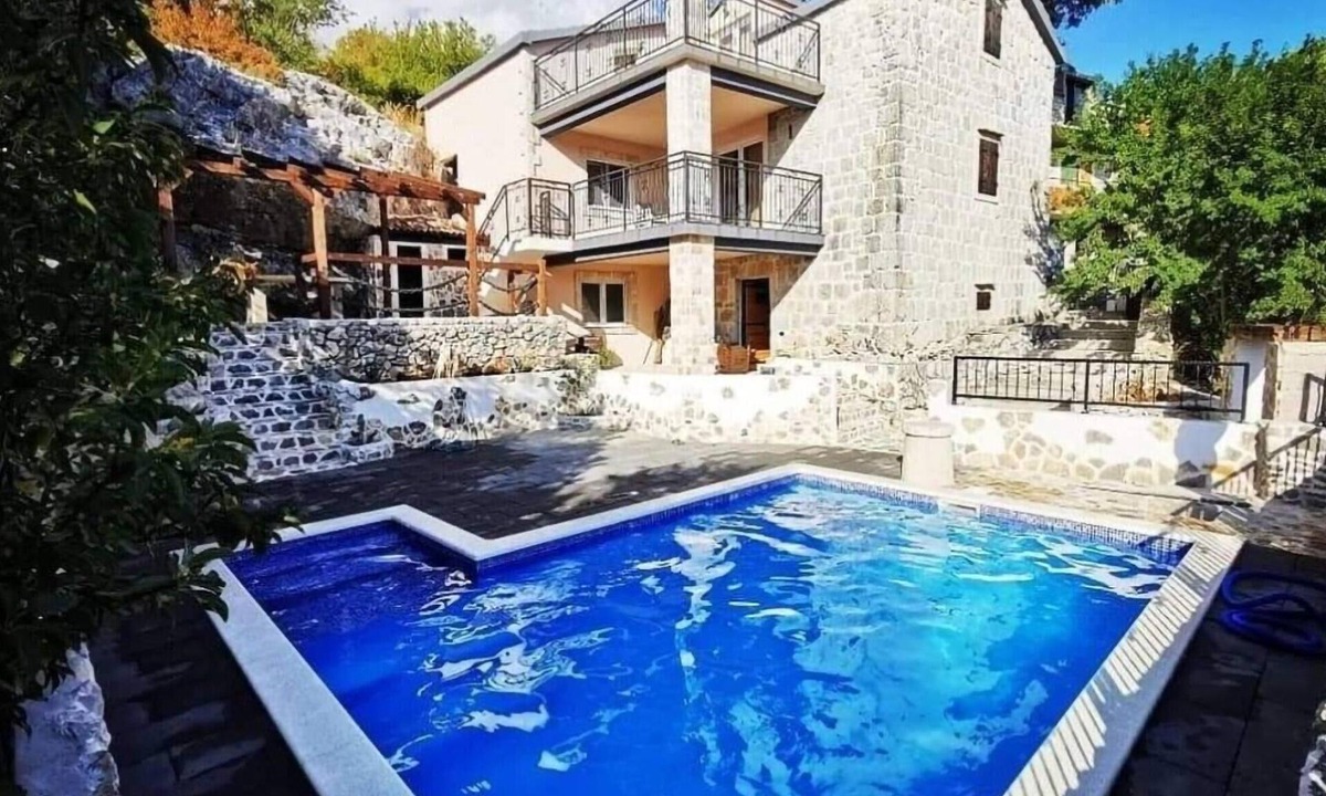 Blaca House | Luxurious home in Blaca