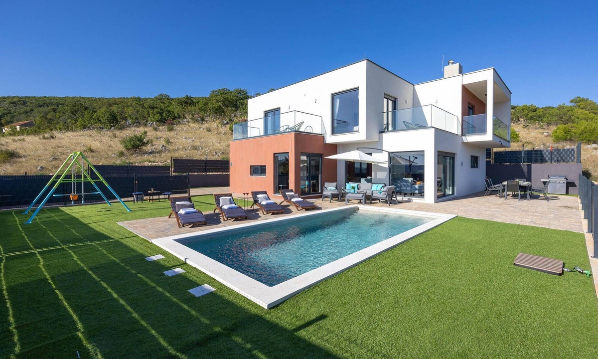 Krusvar House | Luxurious home in Dicmo