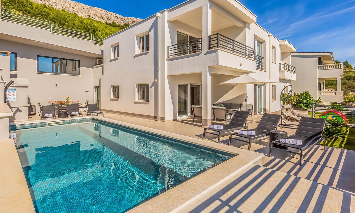 Jesenice House | Luxurious home in Jesenice