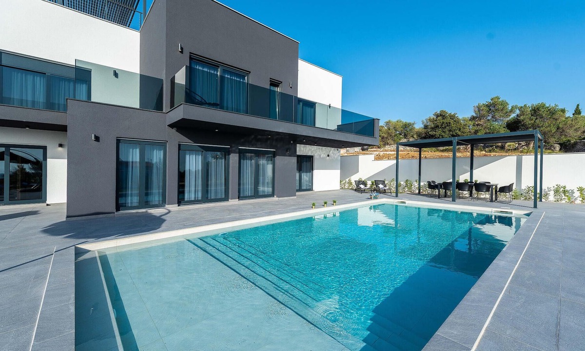 Jakisnica House | Luxurious home in Lun with sauna
