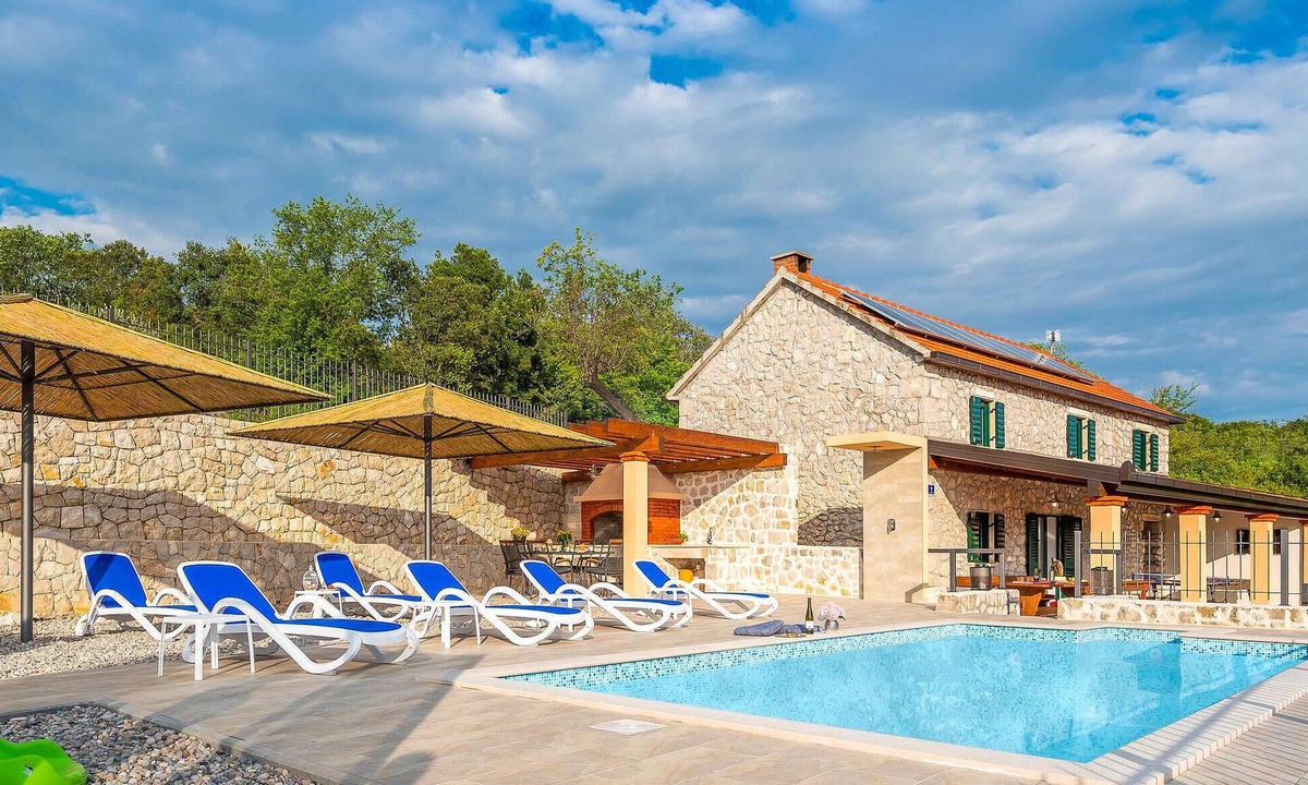 Vid House | Luxurious home in Vid with private swimming pool, can be inside or outside