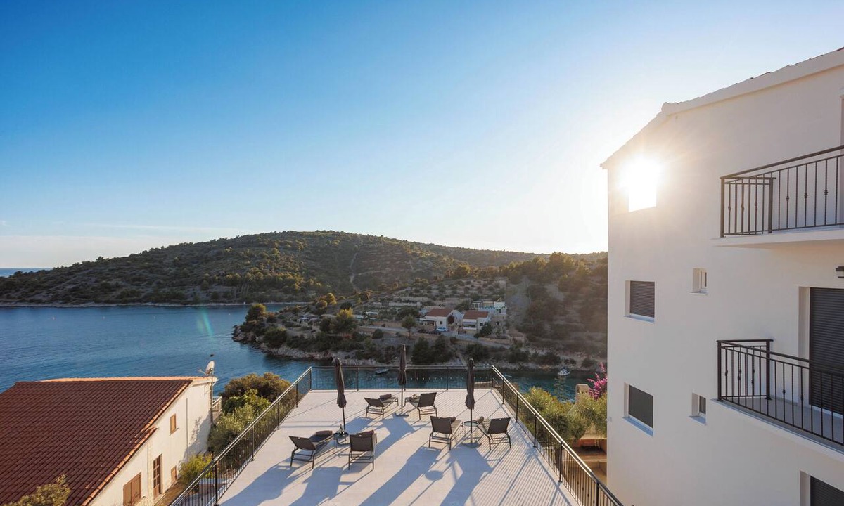 Sevid Villa | Luxury 5-Bedroom Villa Forte Sevid with Pool, Jacuzzi & Sea View