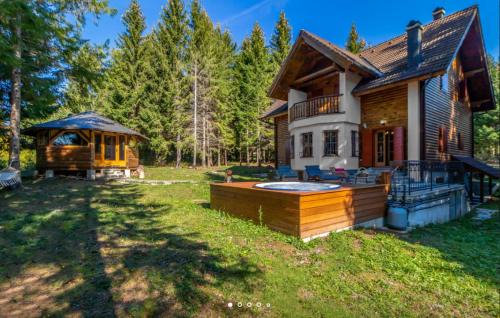 Mrkopalj House | Luxury Love Chalet