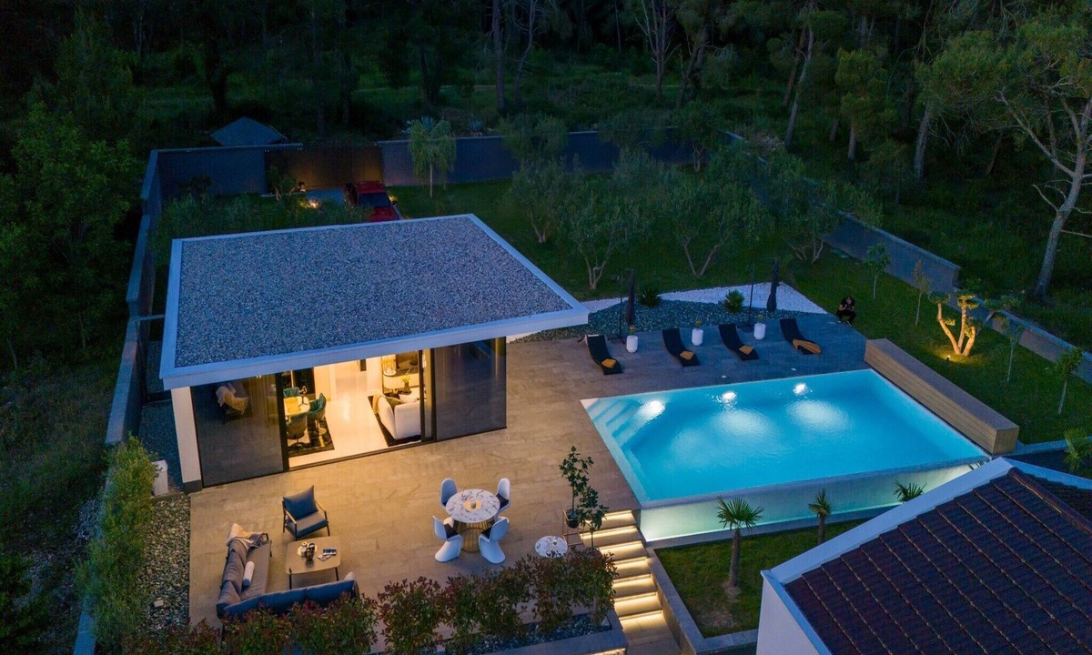 Diklo Villa | Luxury Matos Estate with heated pool