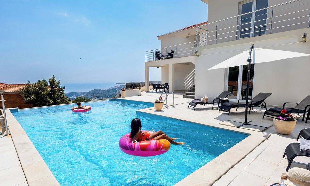 Ravno Apartment | Luxury Villa Alice with private infinity pool and Sea View - near Dubrovnik