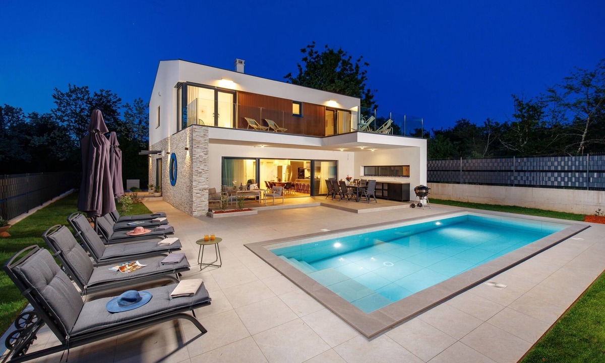 Krsan Villa | Luxury Villa Amarea: Private pool, summer kitchen & Istrian tranquility
