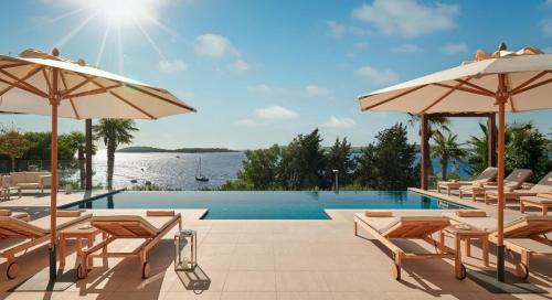 Hvar Villa | Luxury Villa Hvar Deluxe Palace 1 with heated pool, gym and sauna