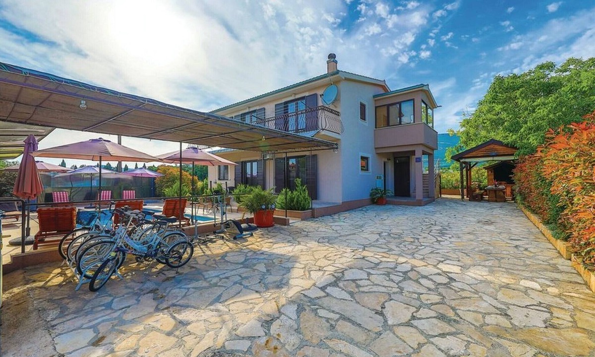 Kastel Novi Villa | Mediterranean Stylish Villa with Pool in Kastel Stari - Six Bedroom Villa with Pool